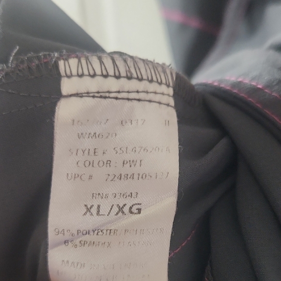 Women Scrub Top - Picture 2 of 9